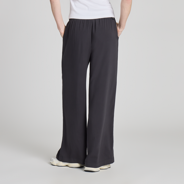 Women's Woven Wide Leg Pant - True Black