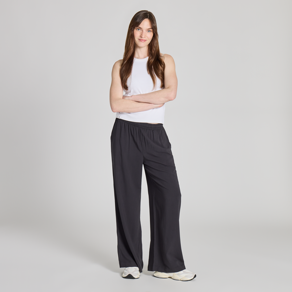 Women's Woven Wide Leg Pant - True Black